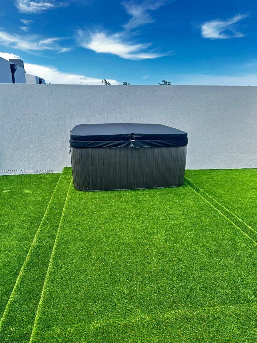 1975 Calais Dr Miami Beach, FL 33141