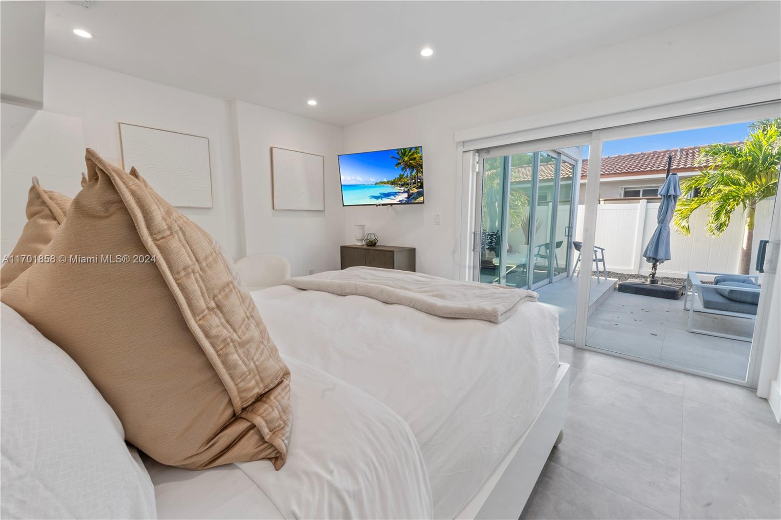 7525 Buccaneer Ave North Bay Village, FL 33141