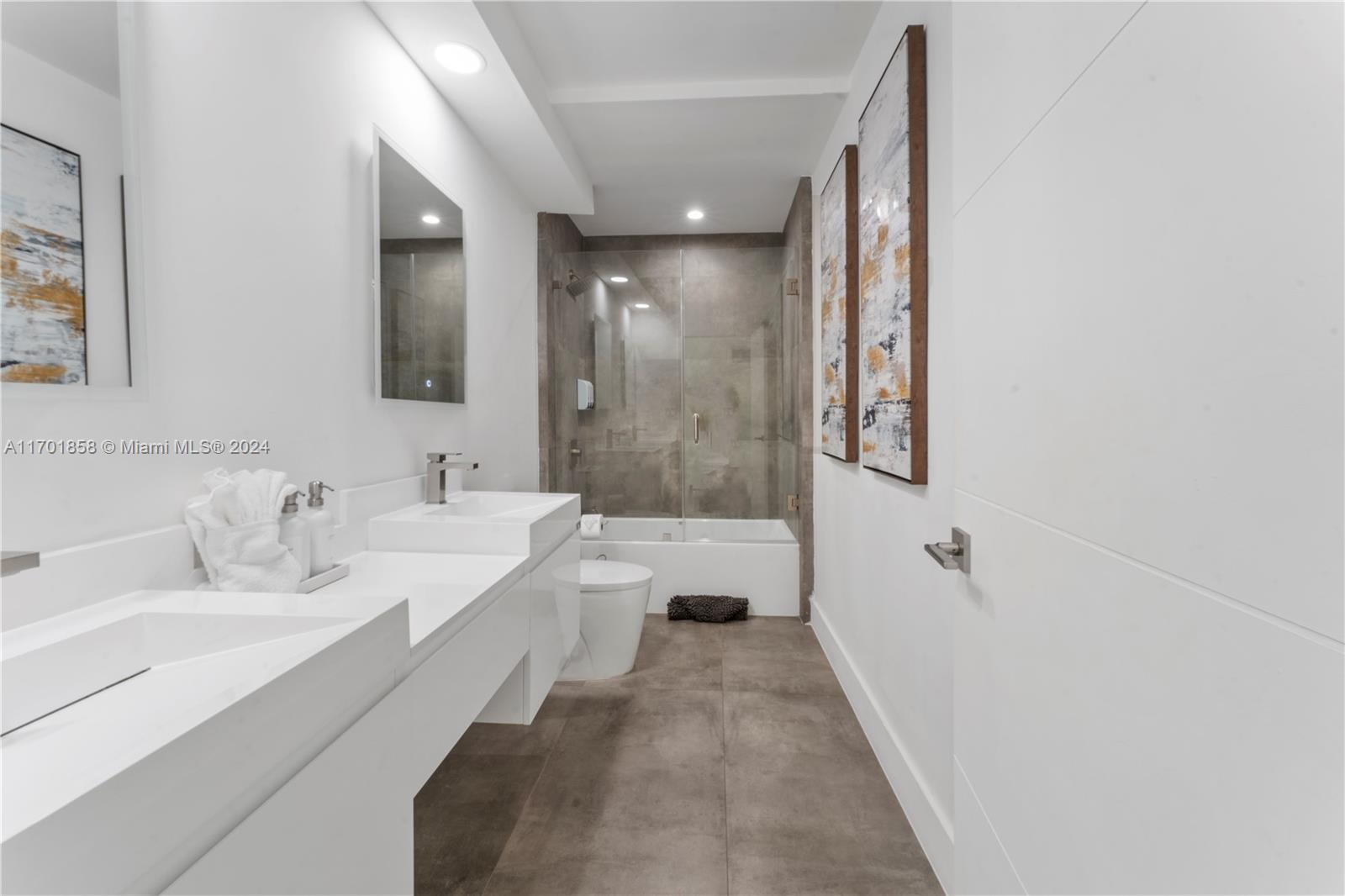 7525 Buccaneer Ave North Bay Village, FL 33141