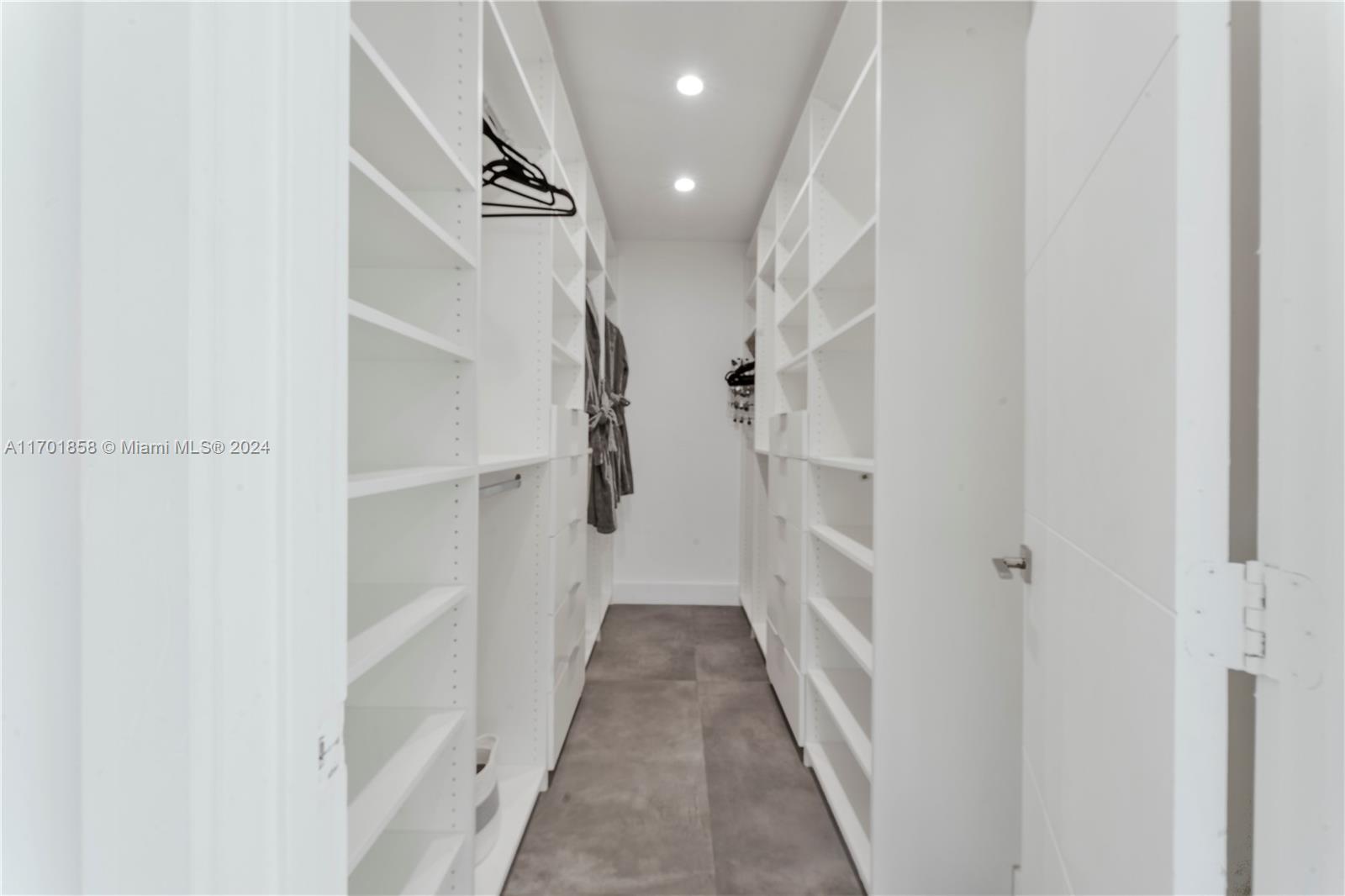 7525 Buccaneer Ave North Bay Village, FL 33141