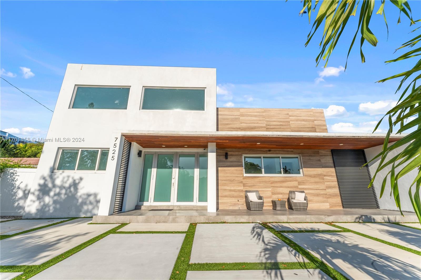 7525 Buccaneer Ave North Bay Village, FL 33141