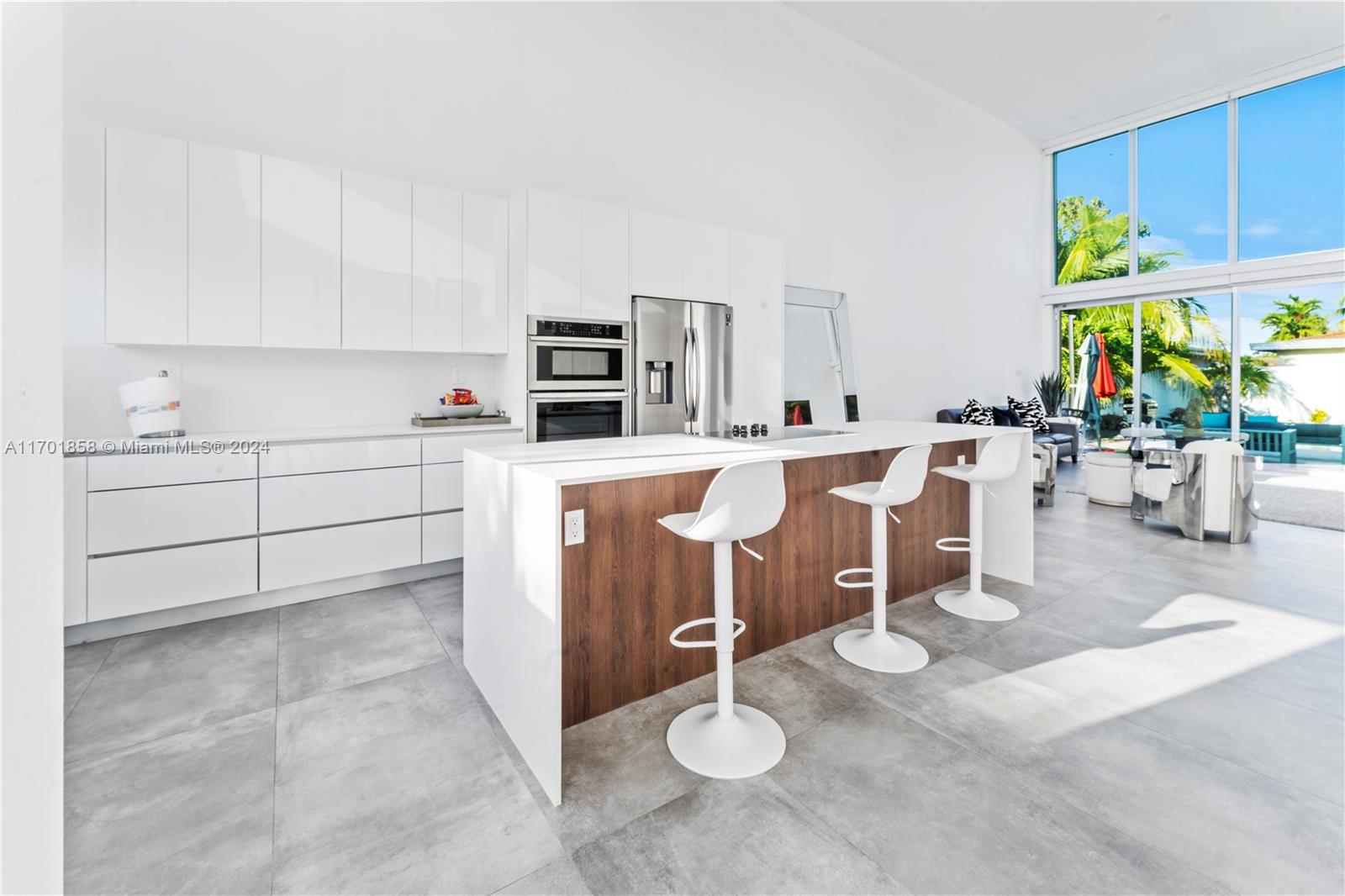 7525 Buccaneer Ave North Bay Village, FL 33141