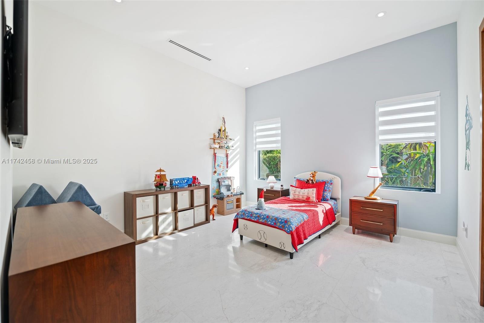 7775 SW 72nd Ave Miami, FL 33143