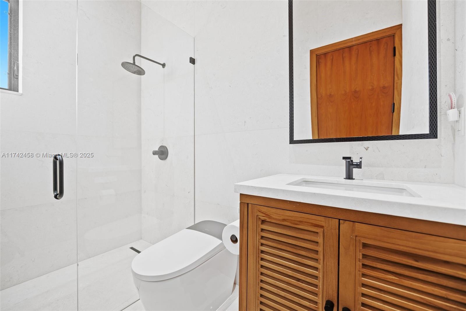 7775 SW 72nd Ave Miami, FL 33143