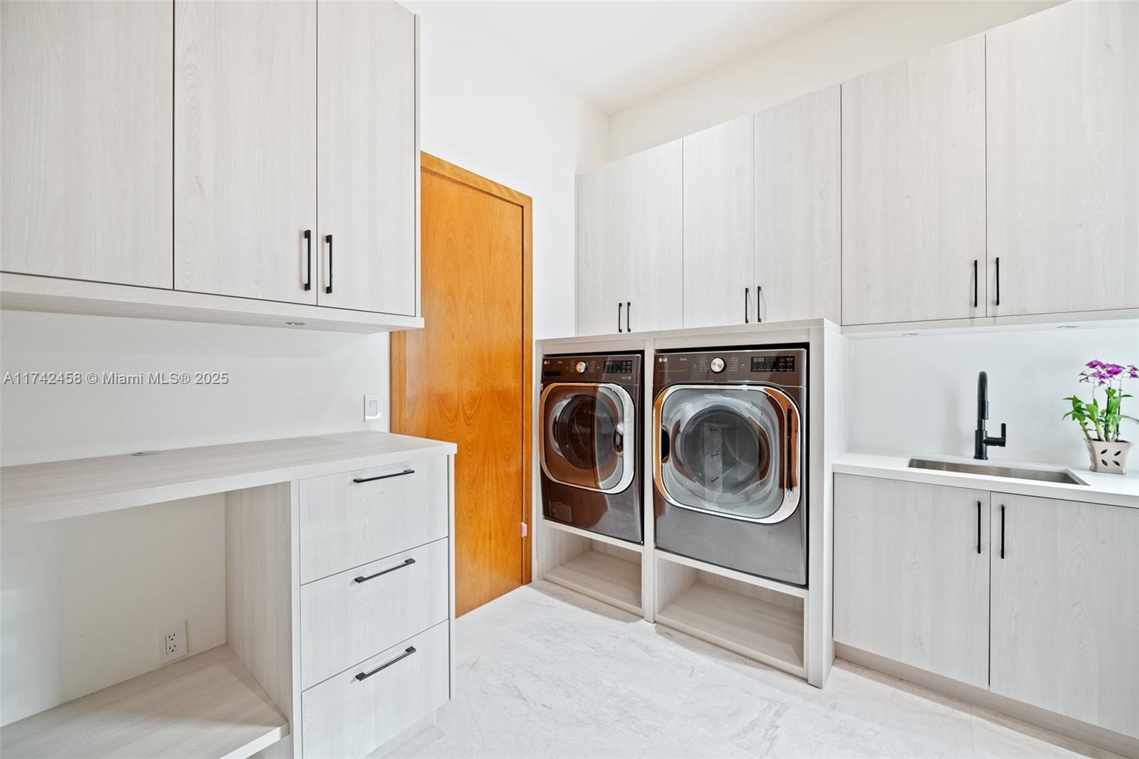 7775 SW 72nd Ave Miami, FL 33143