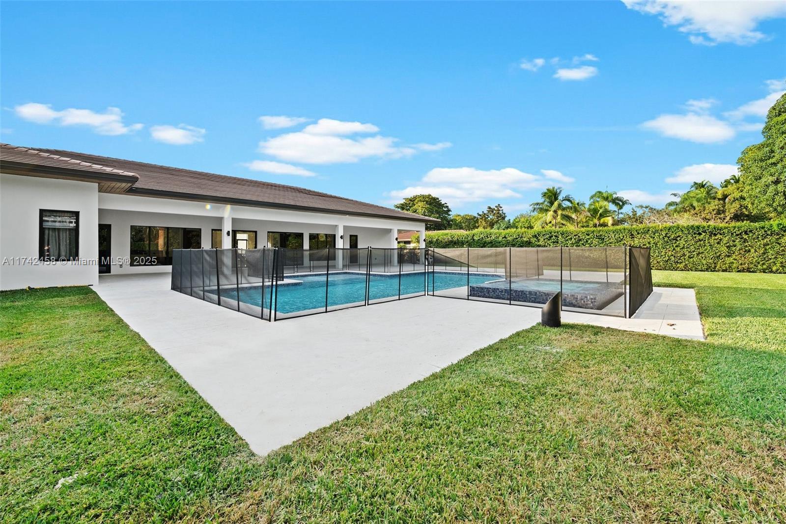 7775 SW 72nd Ave Miami, FL 33143