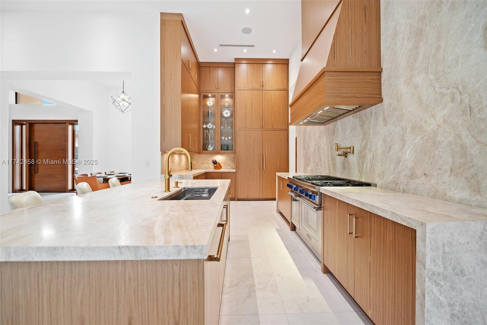 7775 SW 72nd Ave Miami, FL 33143