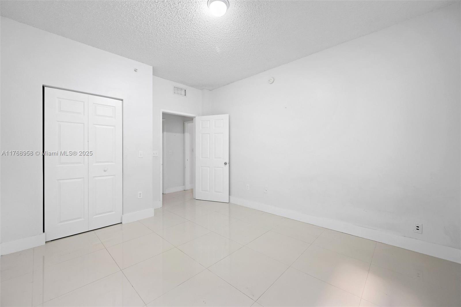 1900 Van Buren St #106B,Hollywood, FL 33020