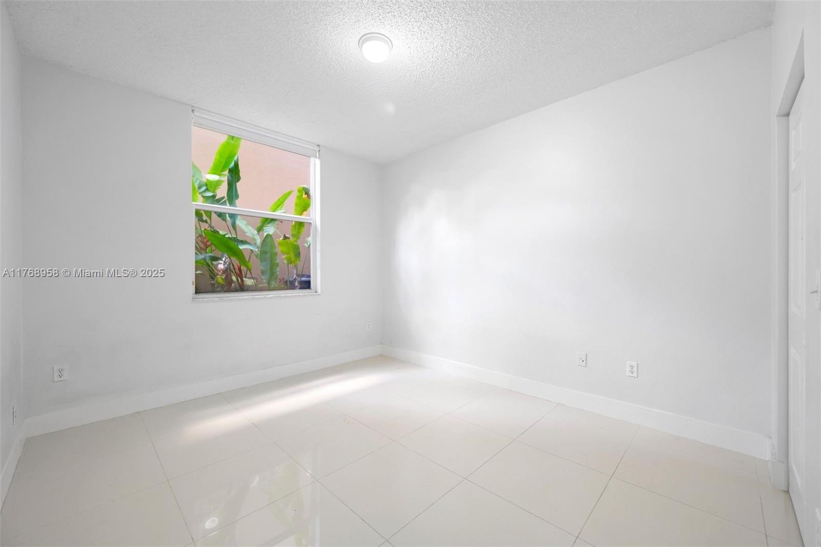 1900 Van Buren St #106B,Hollywood, FL 33020