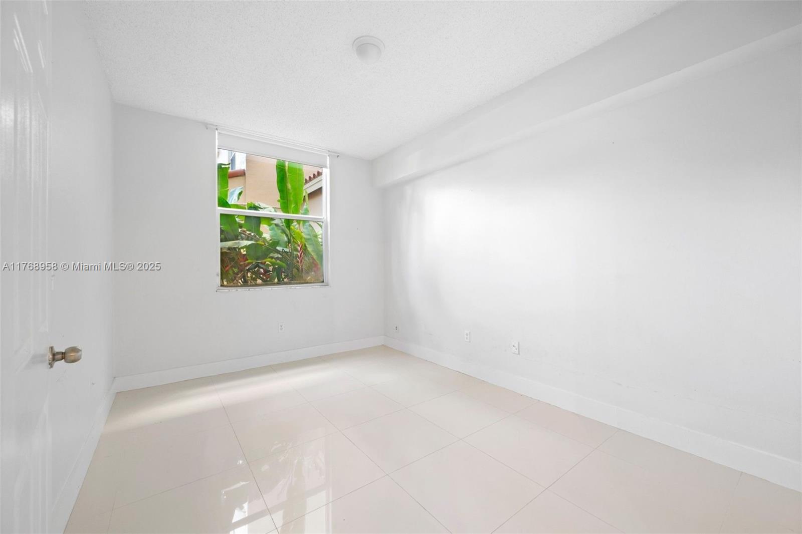 1900 Van Buren St #106B,Hollywood, FL 33020