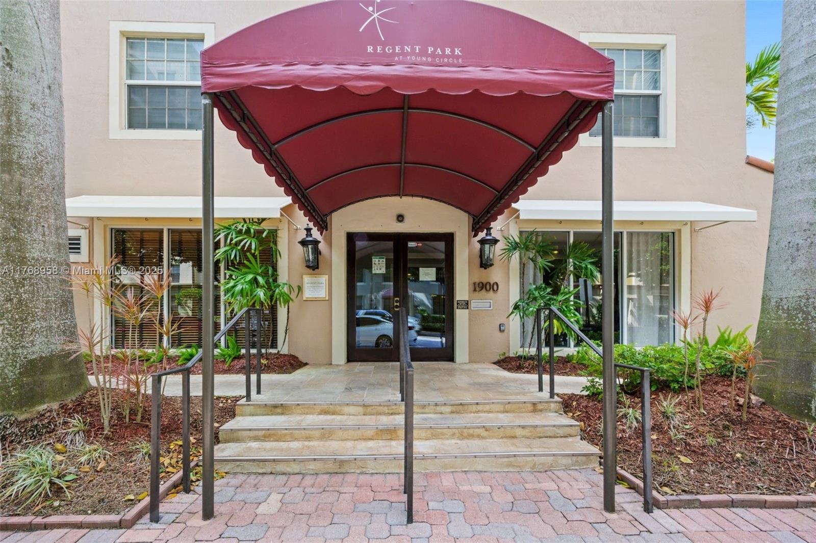 1900 Van Buren St #106B,Hollywood, FL 33020