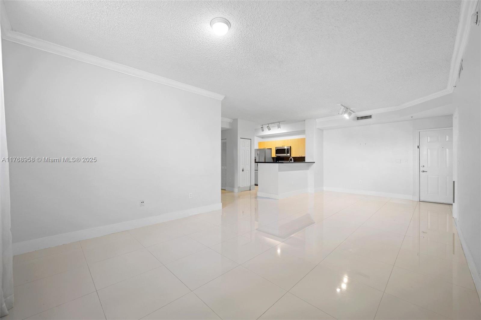 1900 Van Buren St #106B,Hollywood, FL 33020