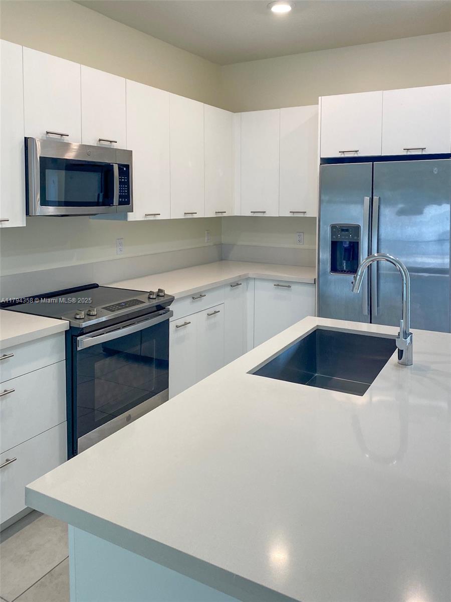 8301 NW 41st St #B107,Doral, FL 33166