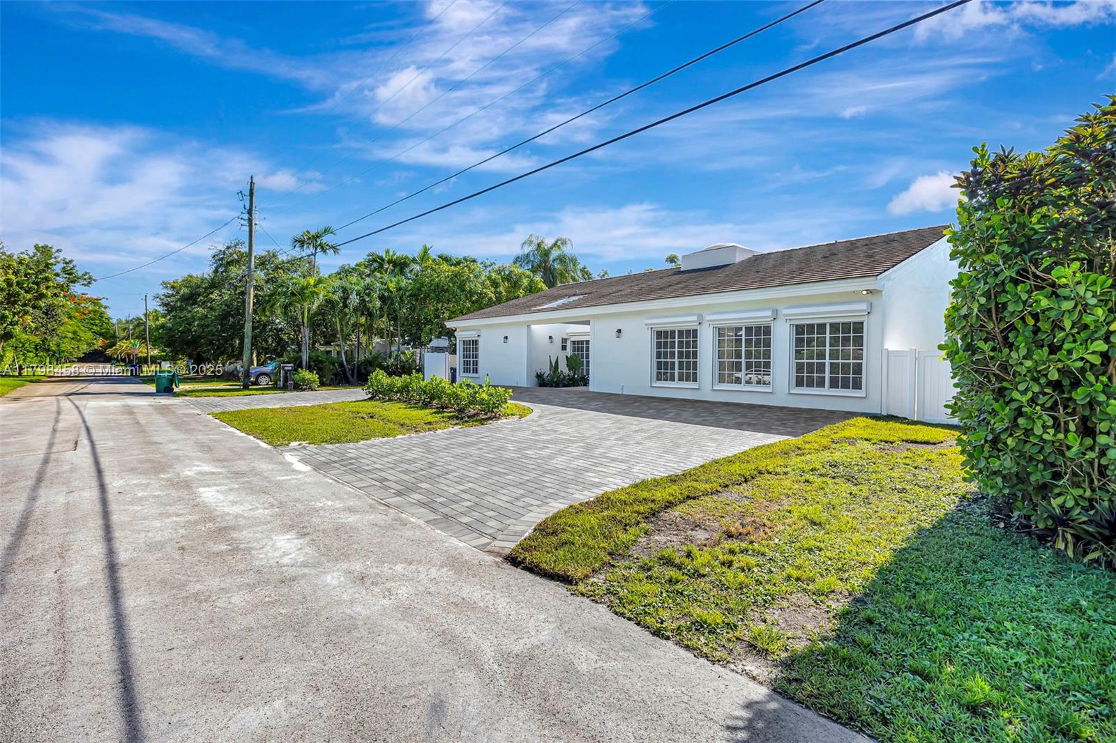 6841 SW 71st Ave,Miami, FL 33143