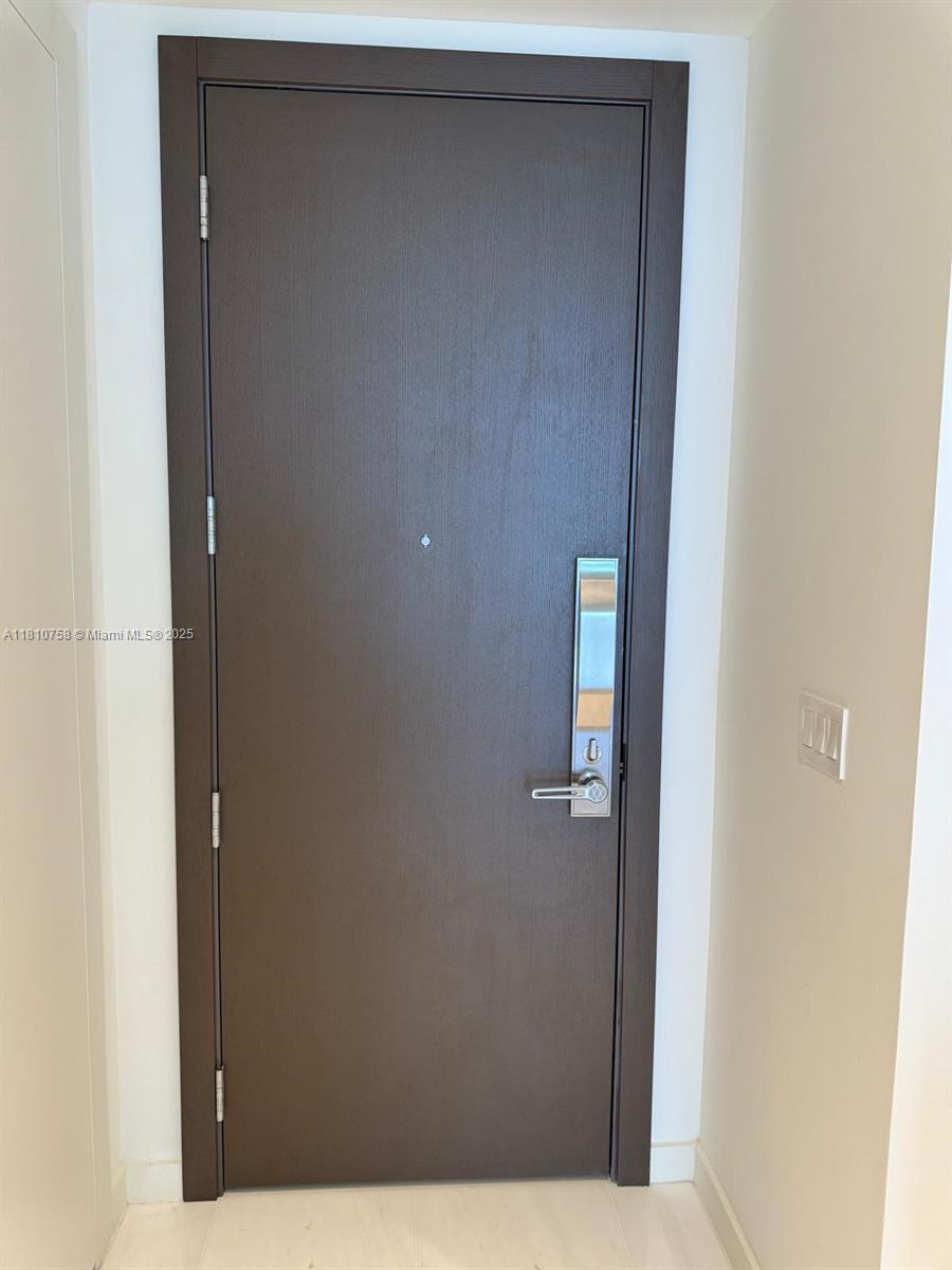 image Aston Martin Residences13