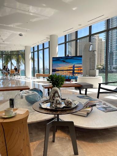 image Aston Martin Residences22
