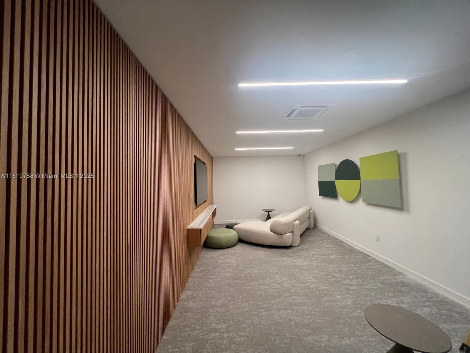 image Aston Martin Residences28