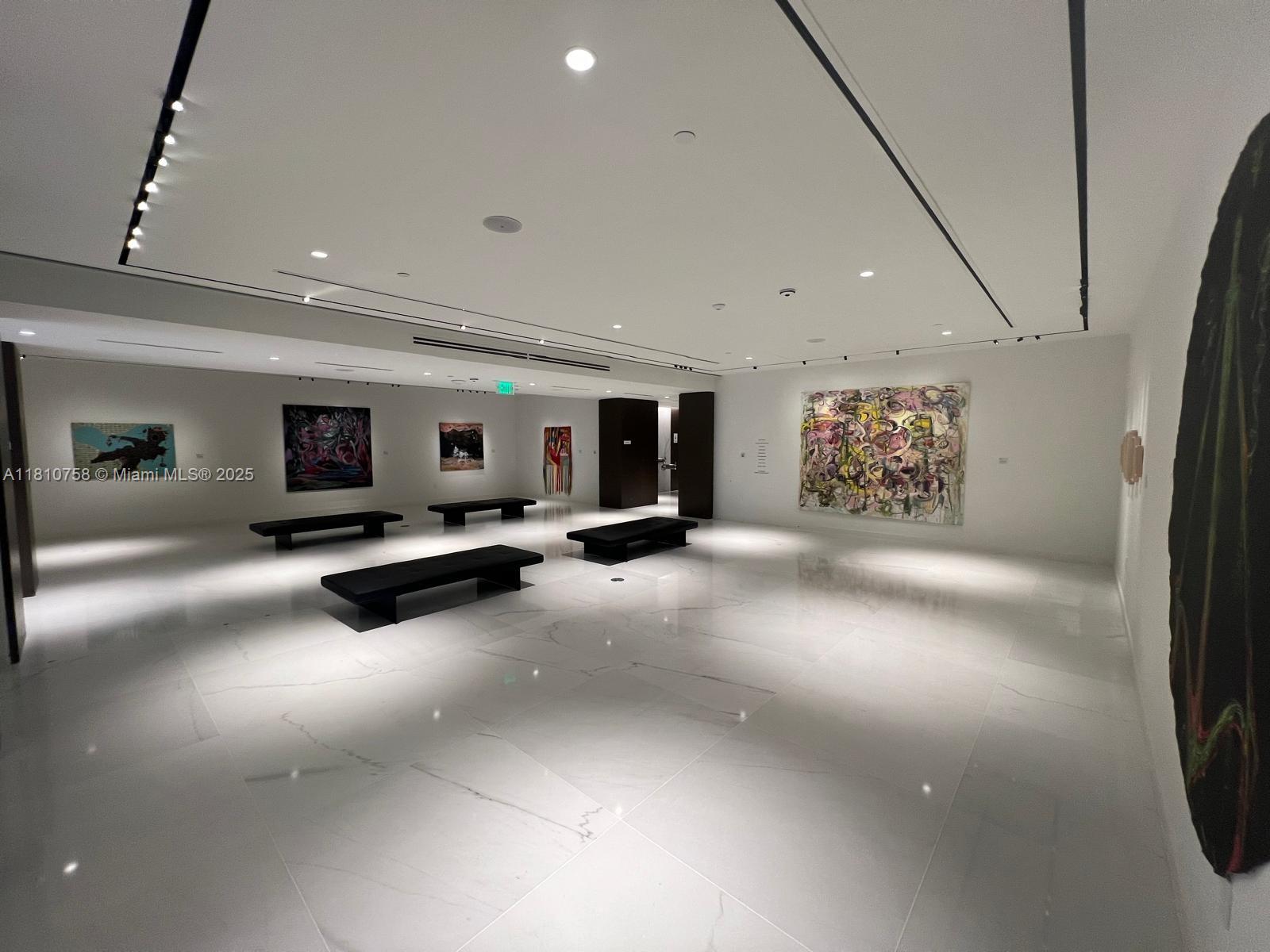 image Aston Martin Residences31