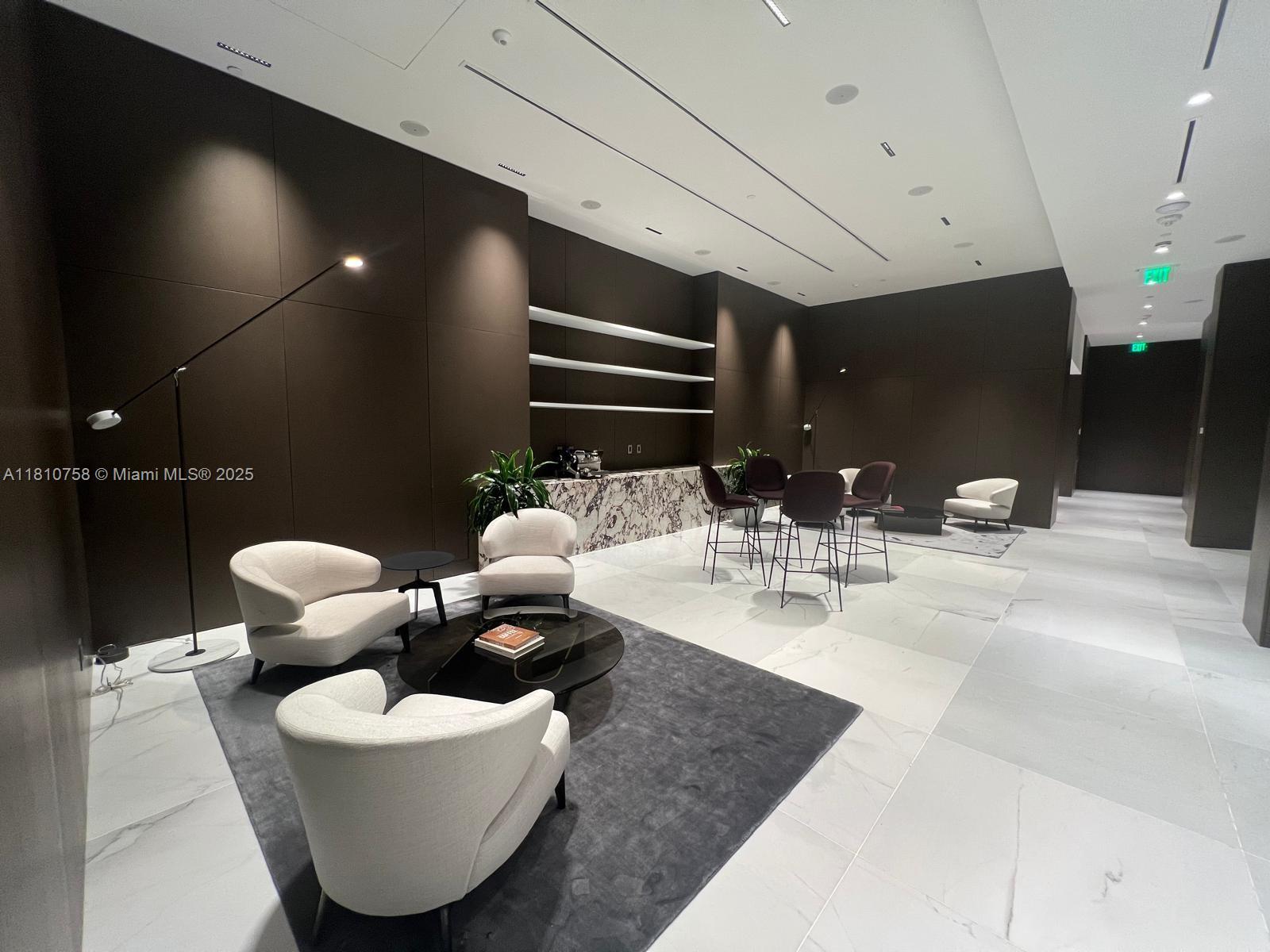 image Aston Martin Residences44
