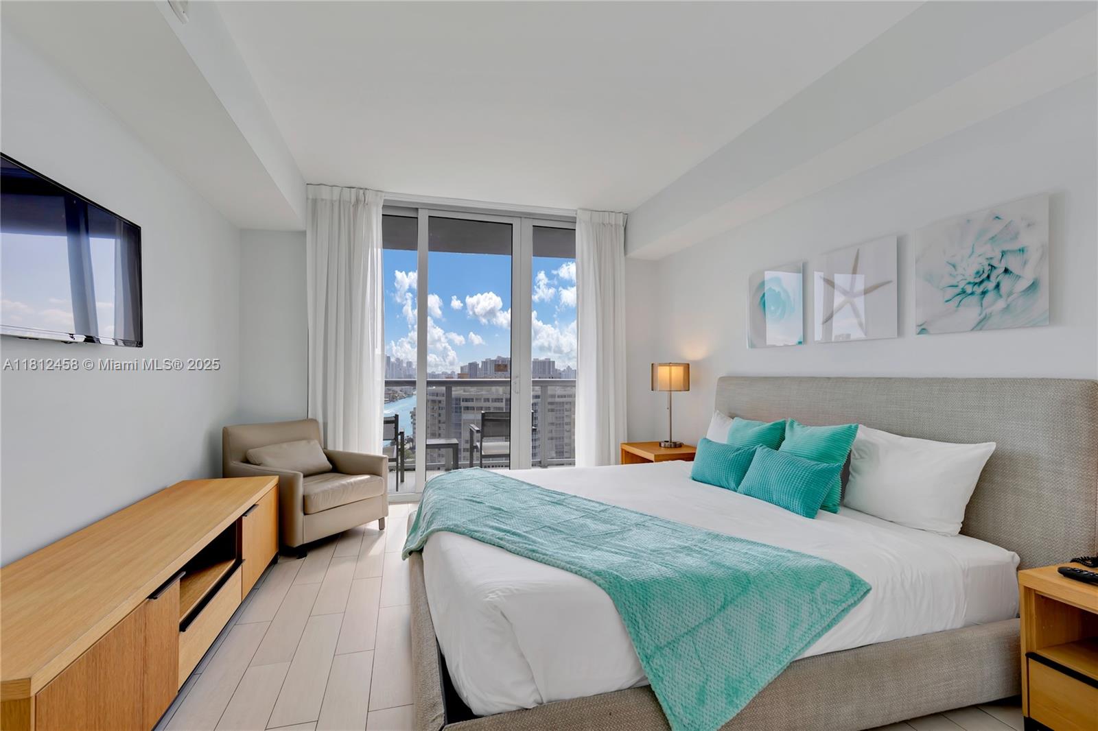 image Beachwalk Condominium11