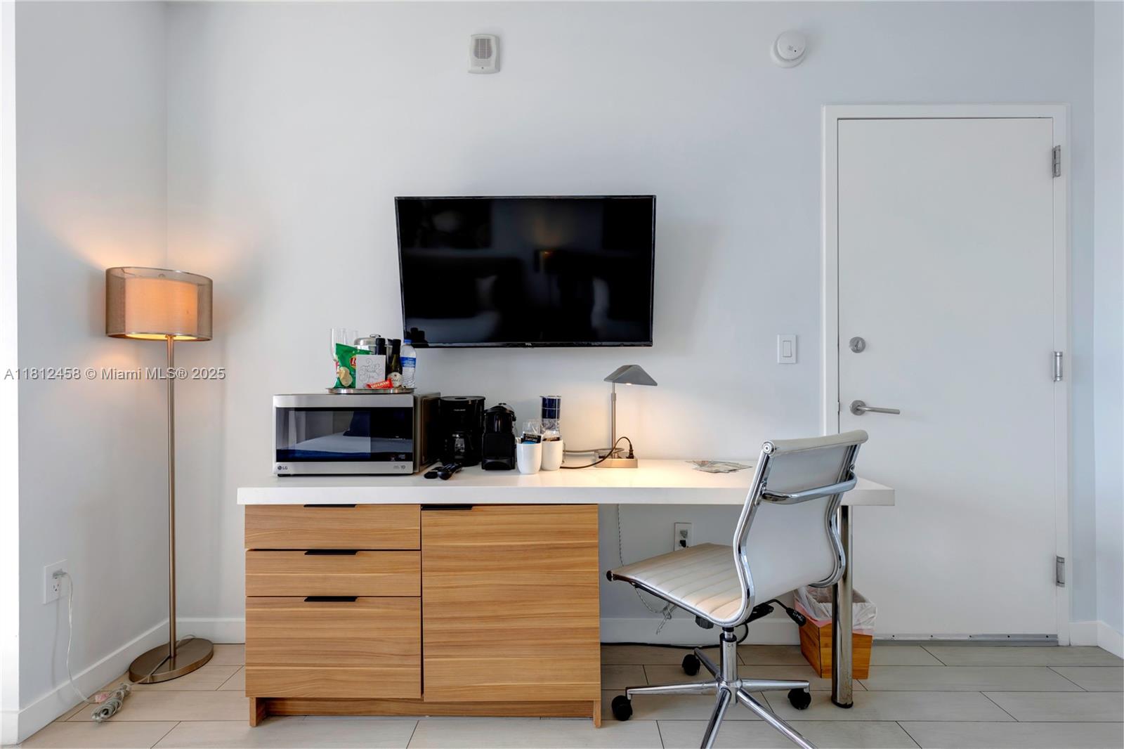 image Beachwalk Condominium17