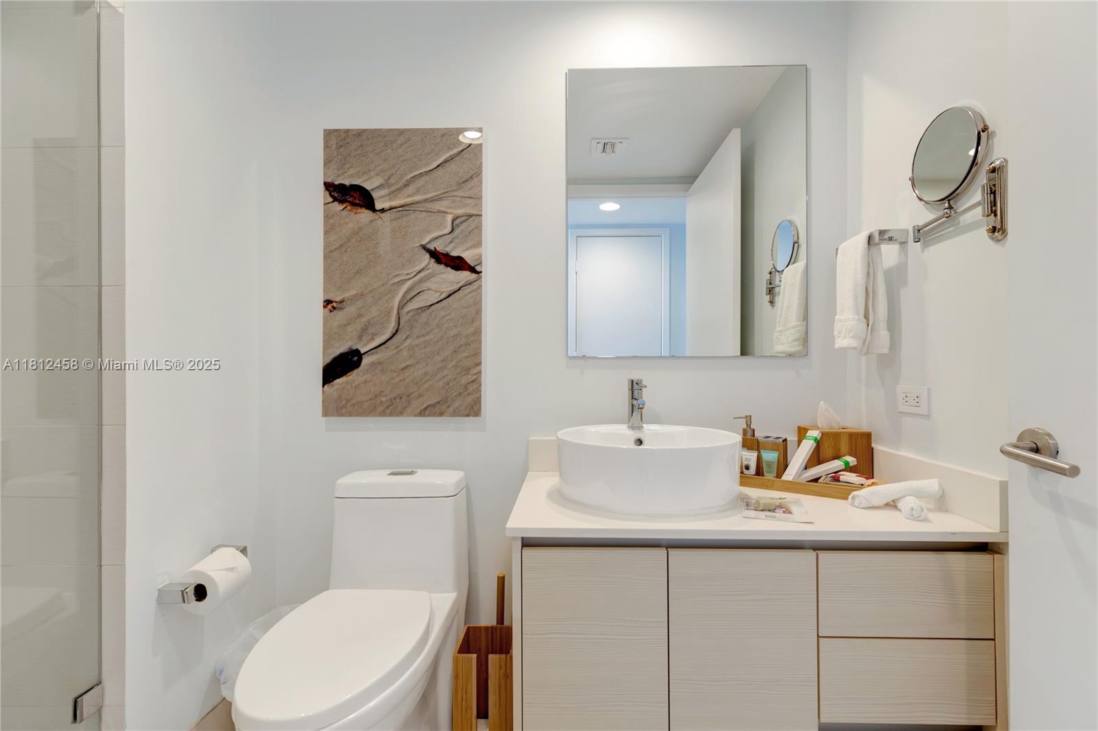 image Beachwalk Condominium20