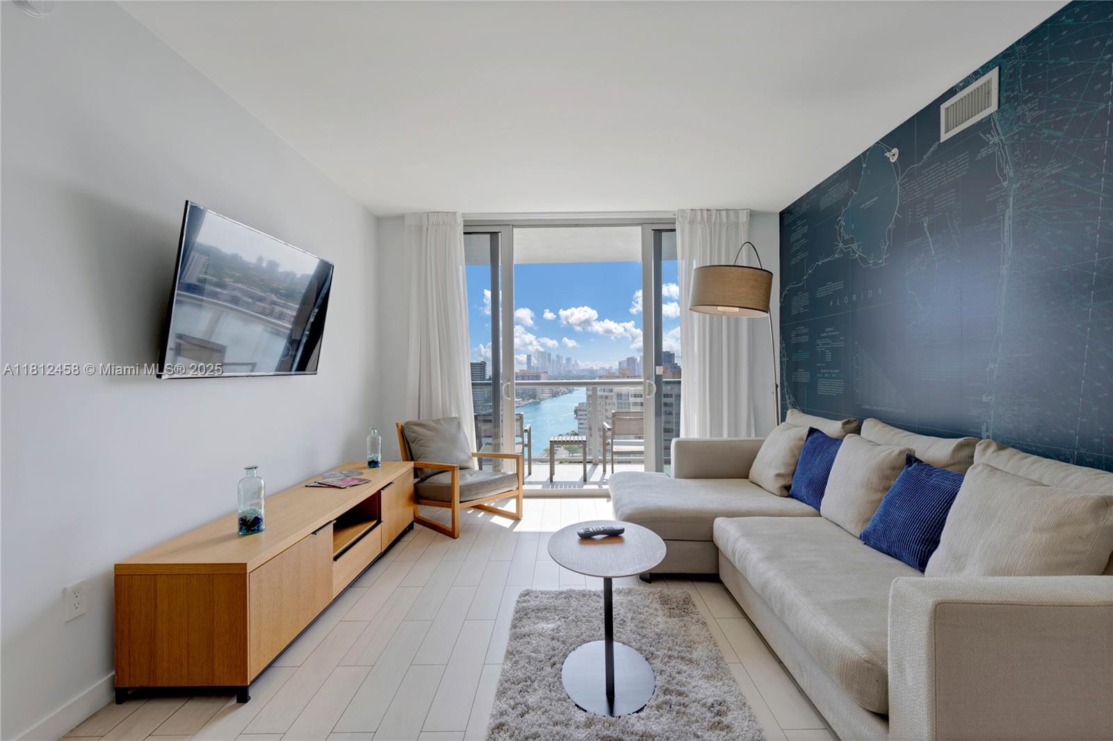 image Beachwalk Condominium2