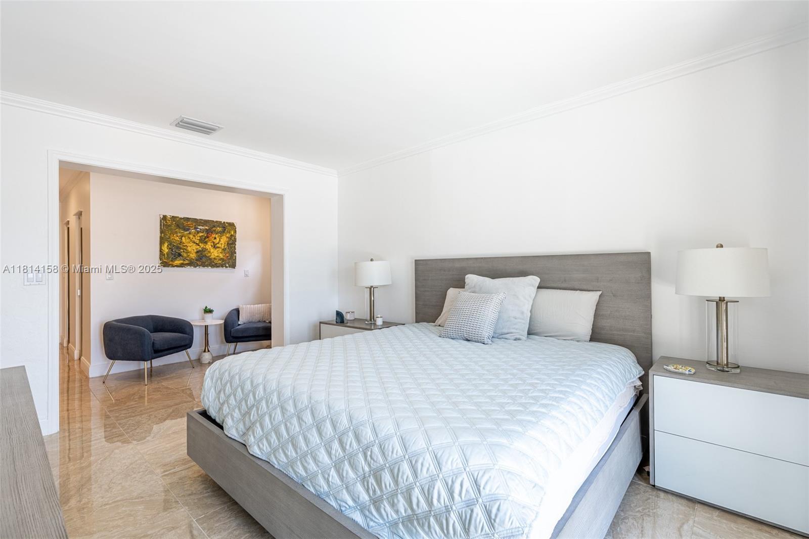 1430 Stillwater Dr #1430 Miami Beach, FL 33141