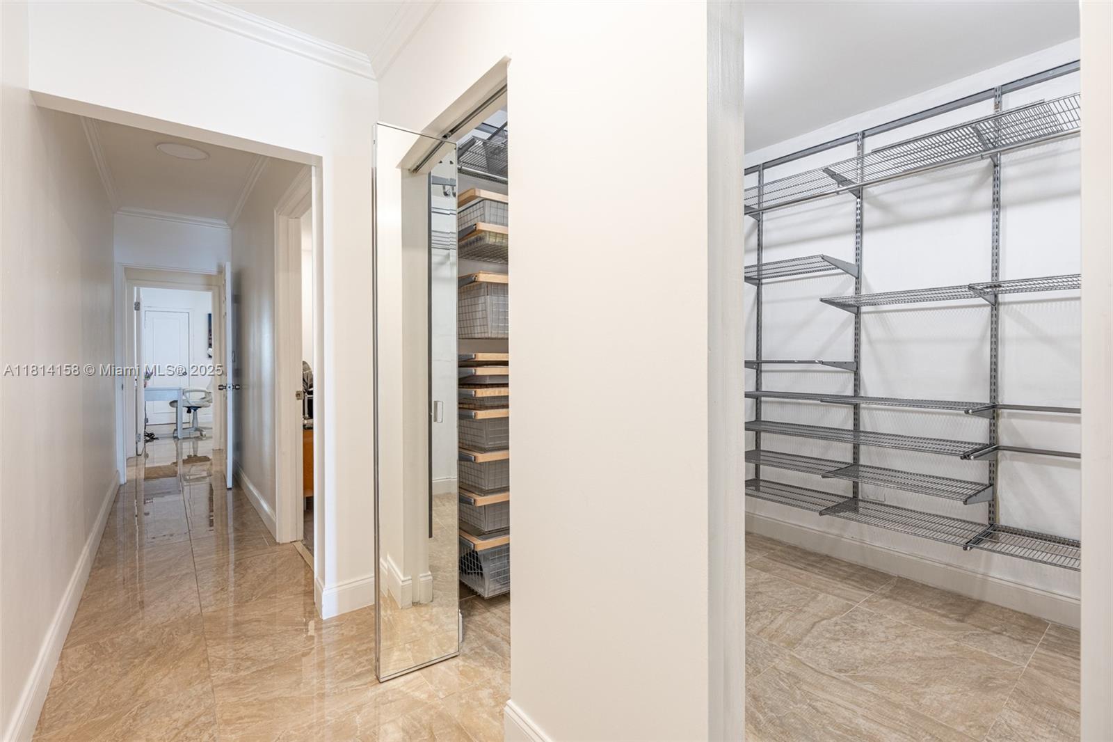 1430 Stillwater Dr #1430 Miami Beach, FL 33141