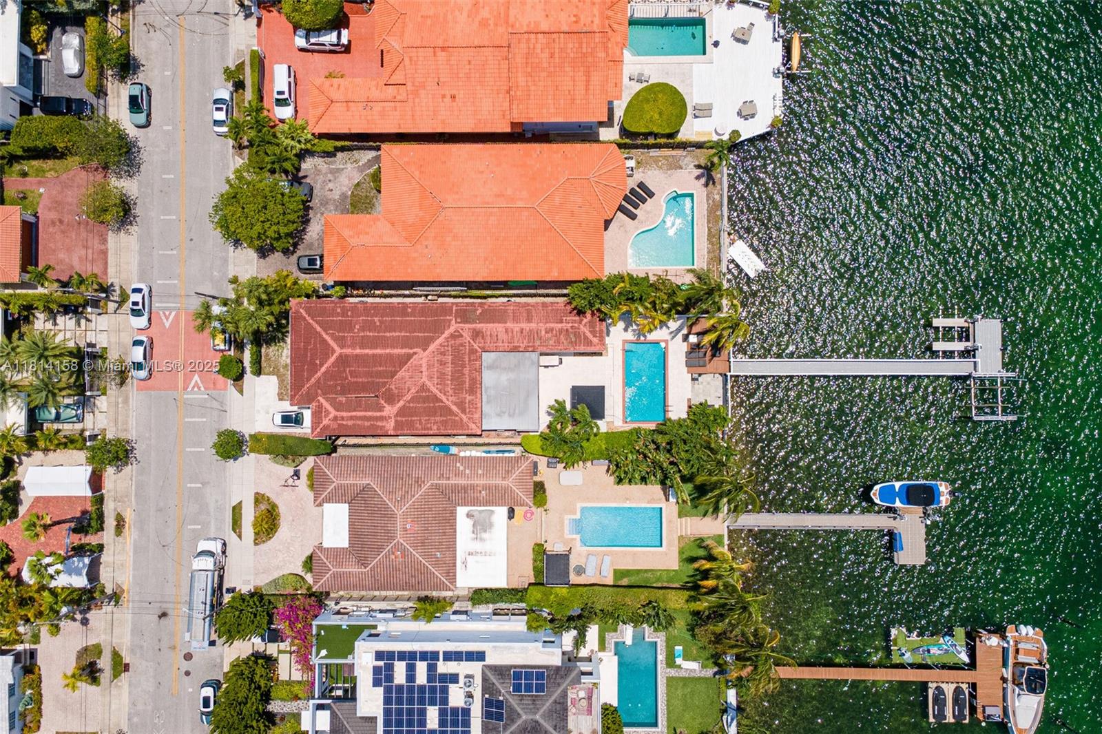 1430 Stillwater Dr #1430 Miami Beach, FL 33141