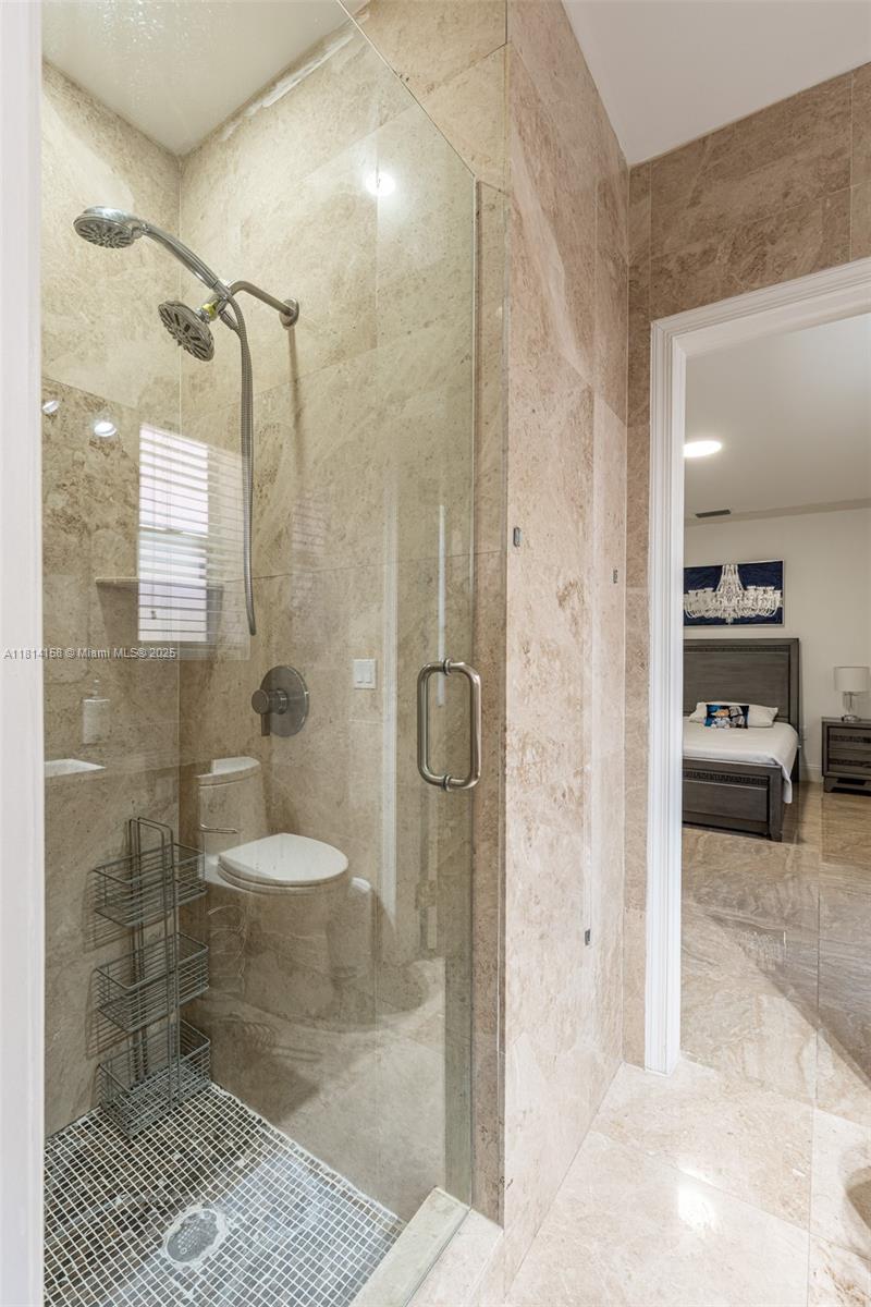 1430 Stillwater Dr #1430 Miami Beach, FL 33141