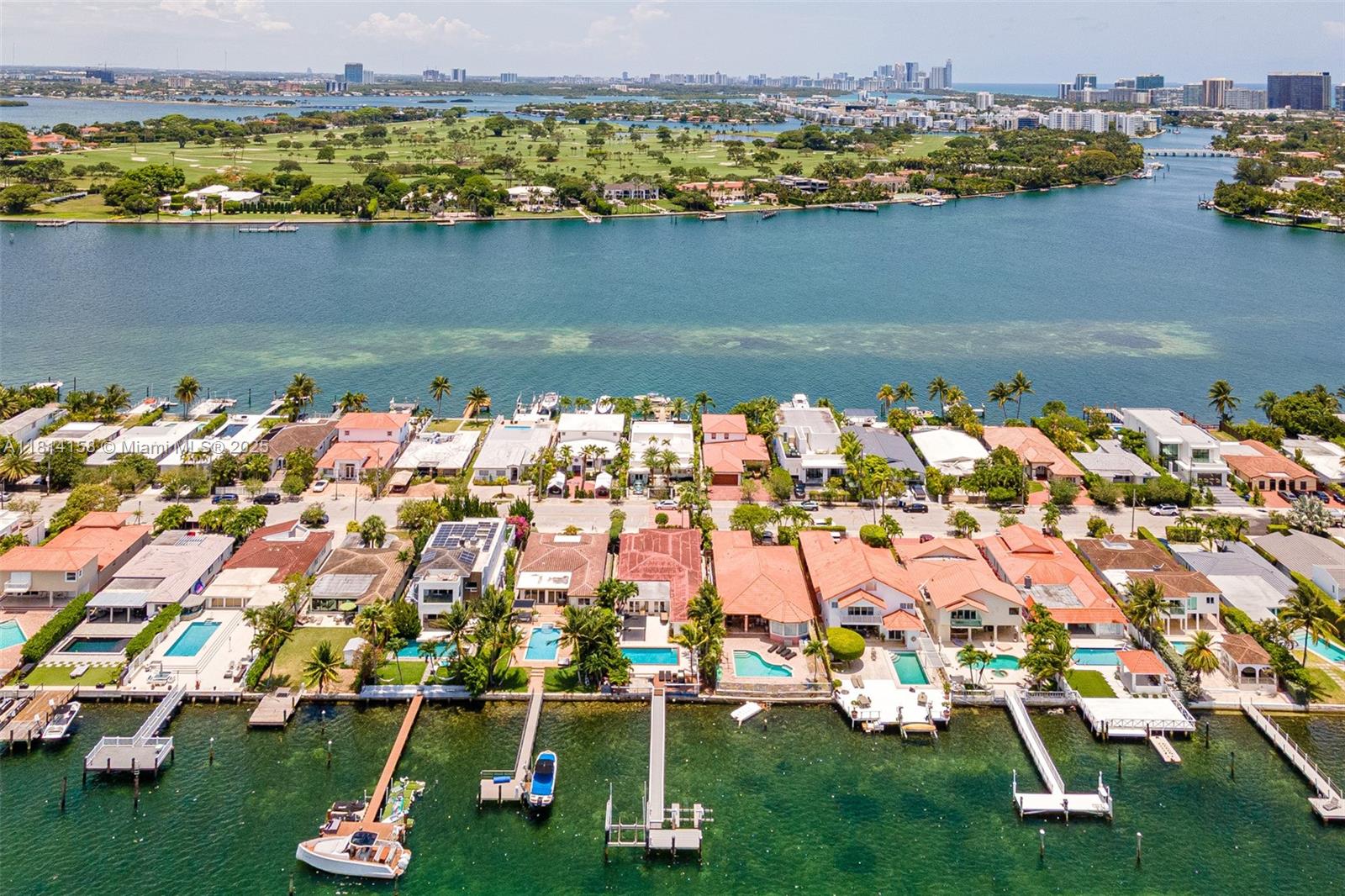 1430 Stillwater Dr #1430 Miami Beach, FL 33141