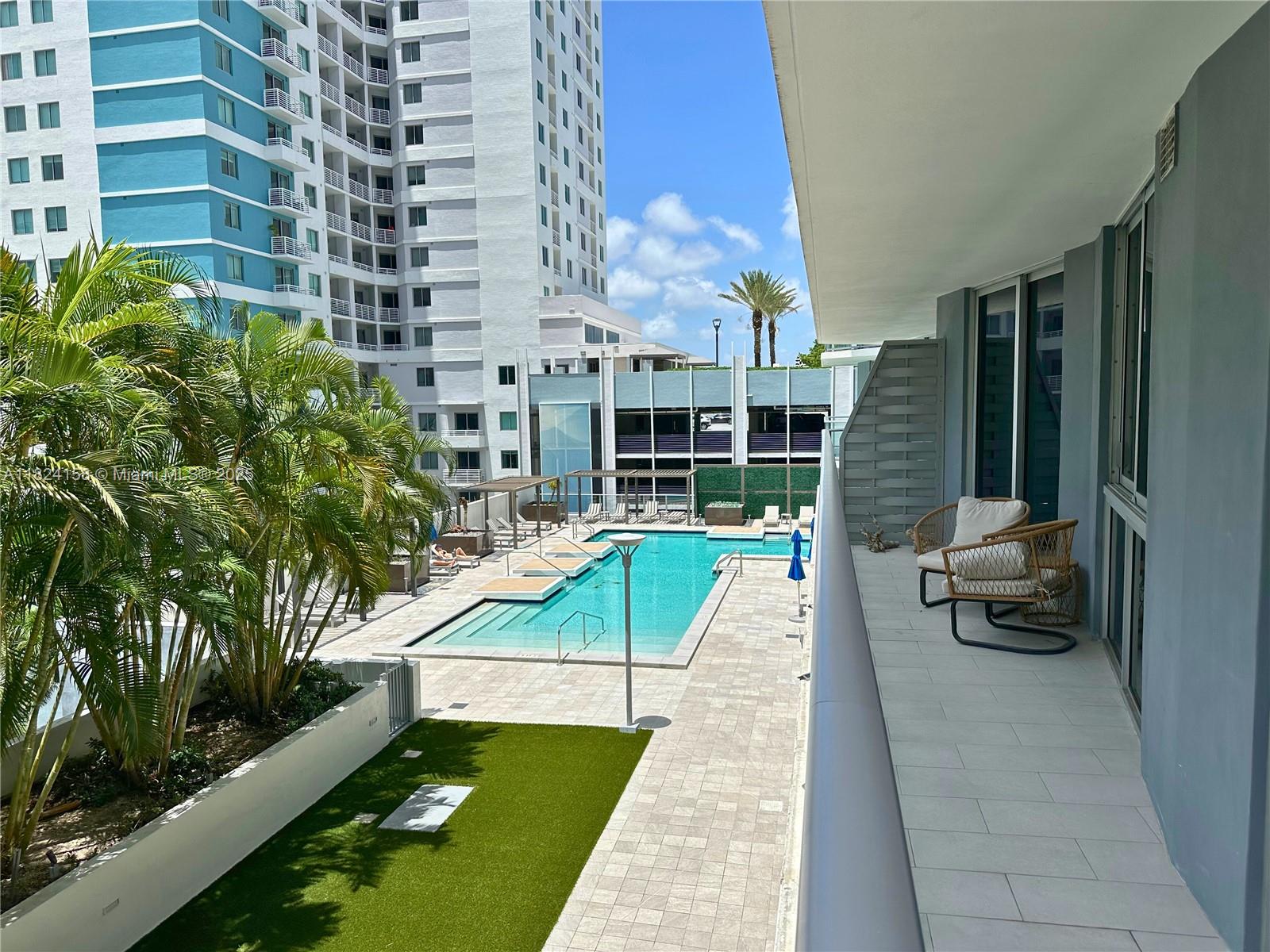 image Brickell Ten15