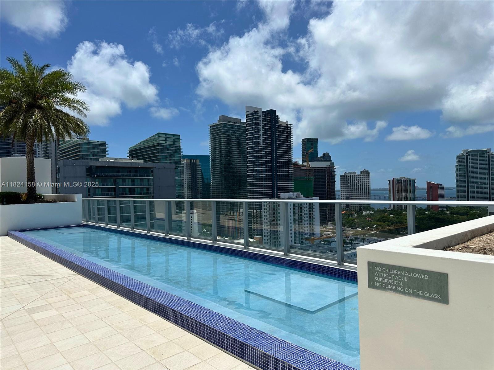 image Brickell Ten18