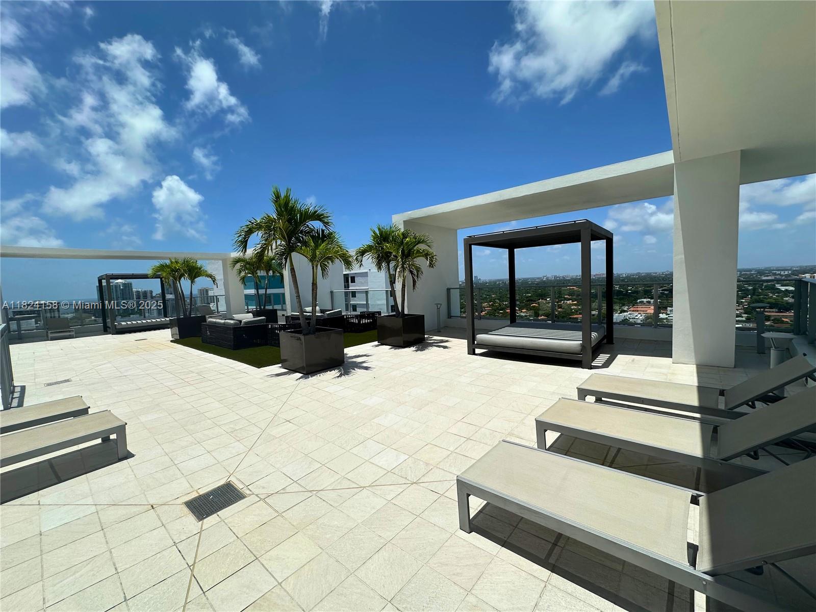 image Brickell Ten21