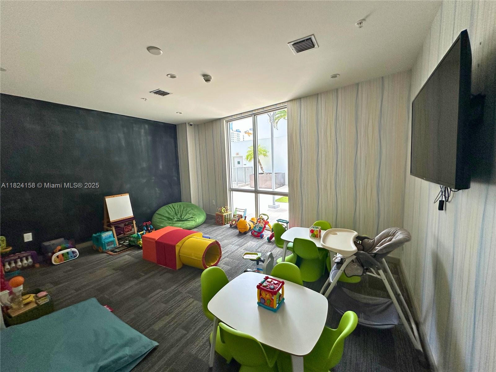 image Brickell Ten42