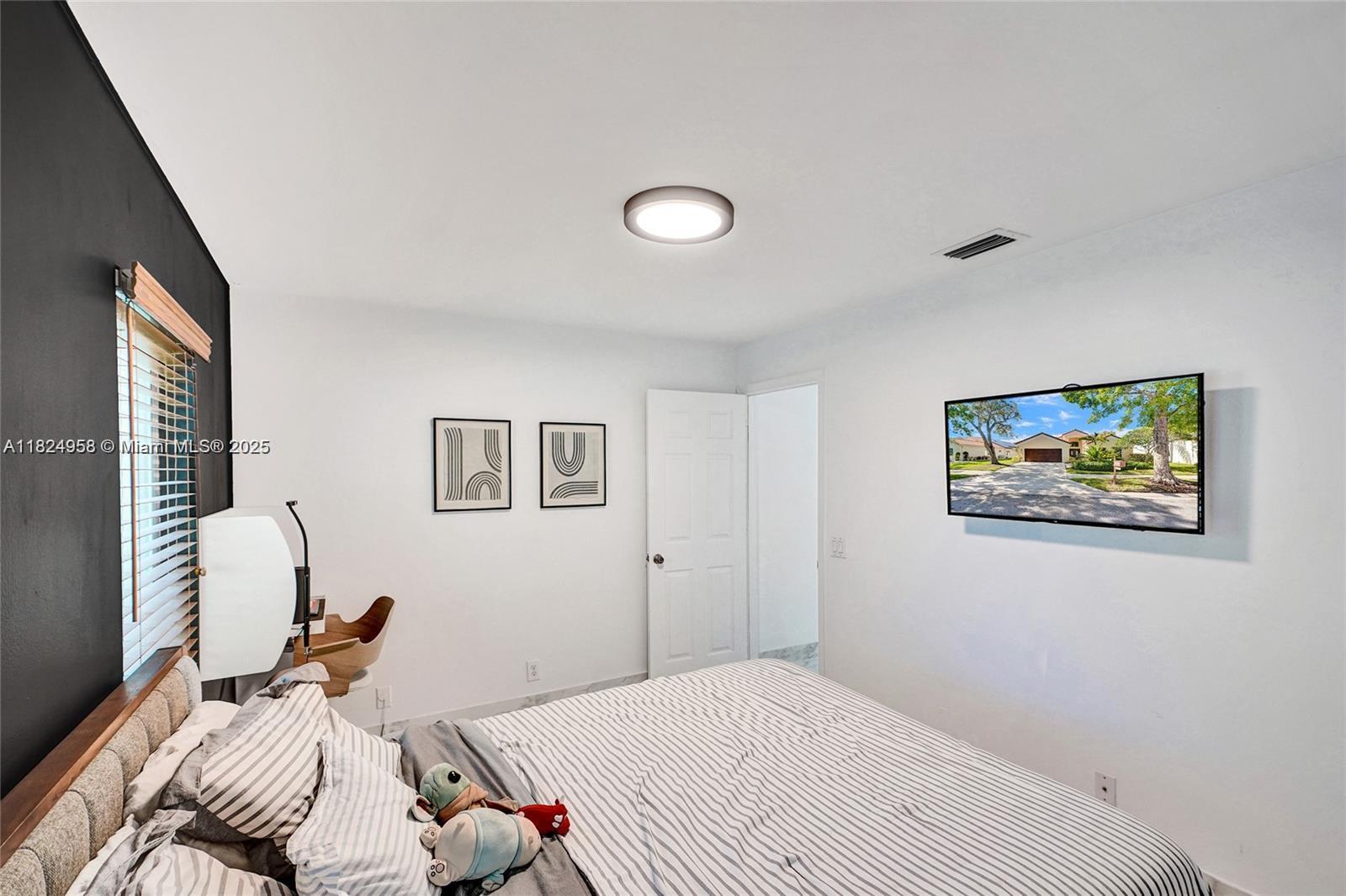 204 Cameron Weston, FL 33326