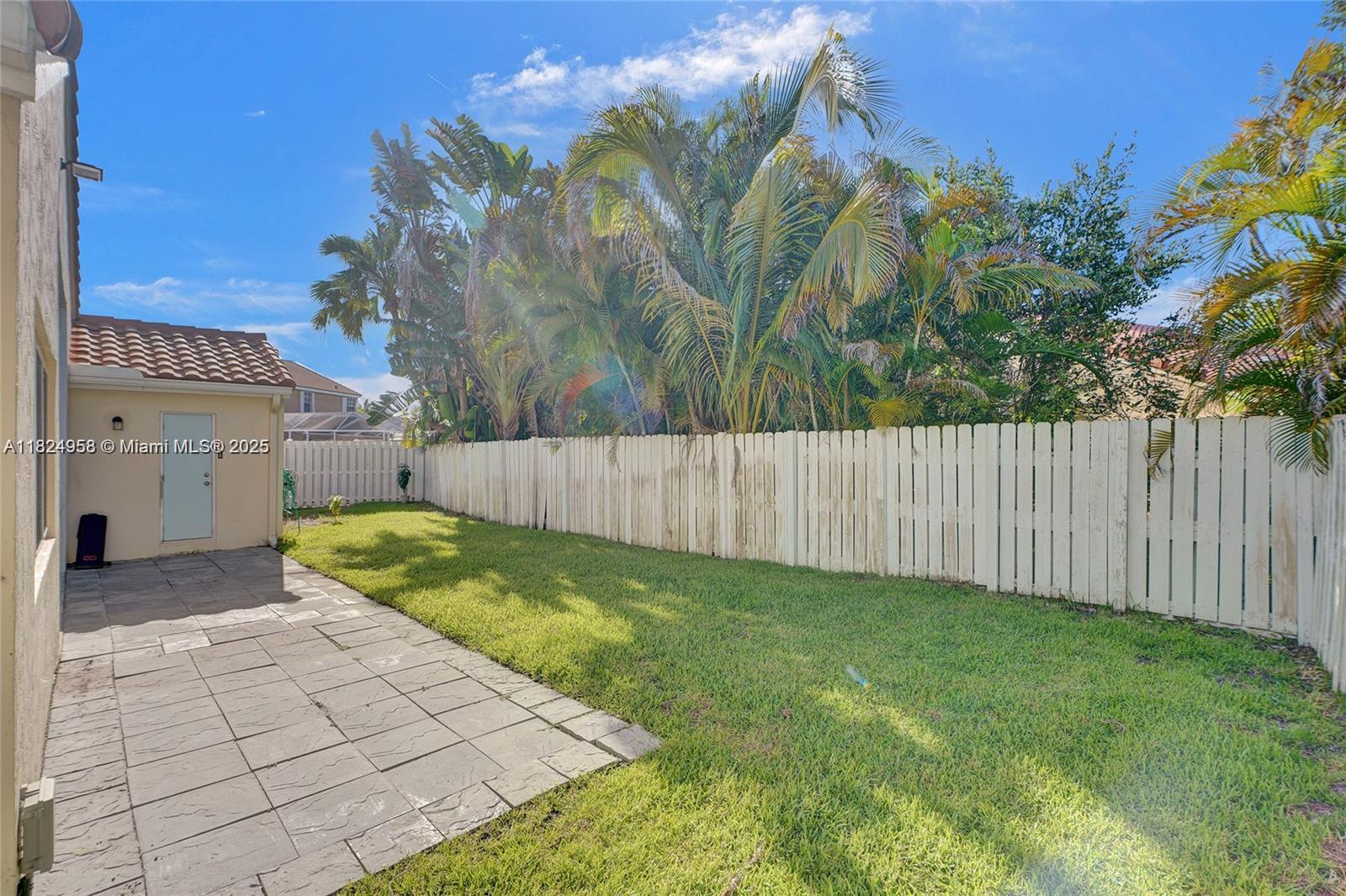 204 Cameron Weston, FL 33326