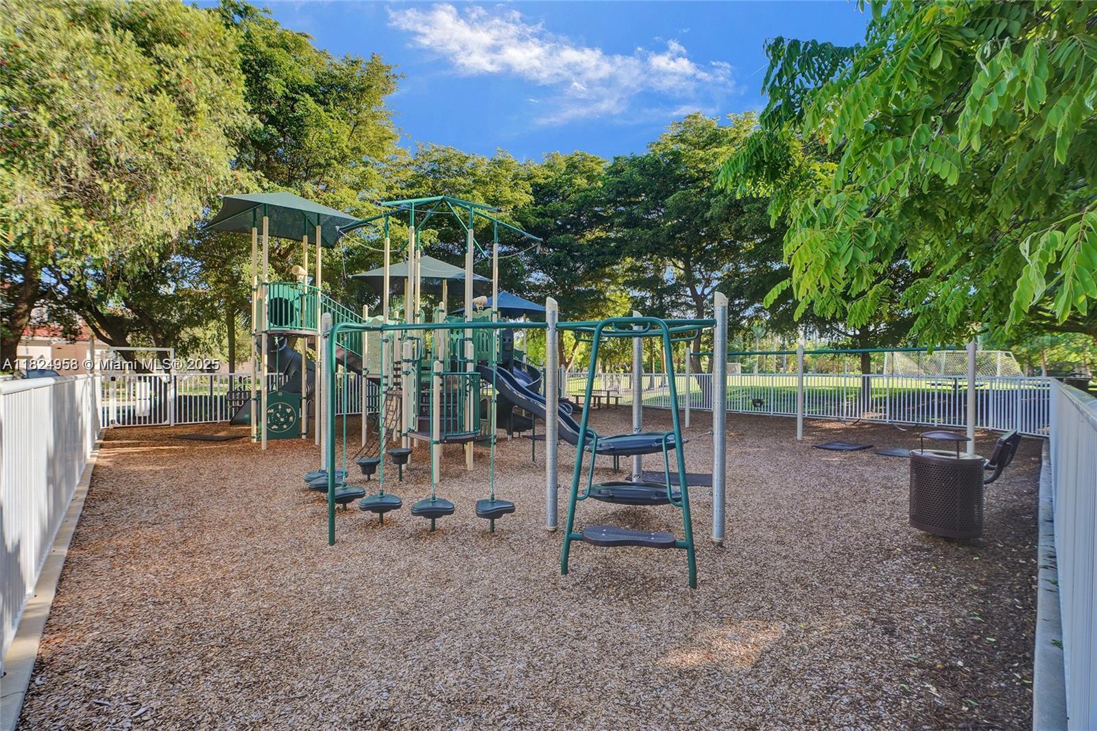 204 Cameron Weston, FL 33326