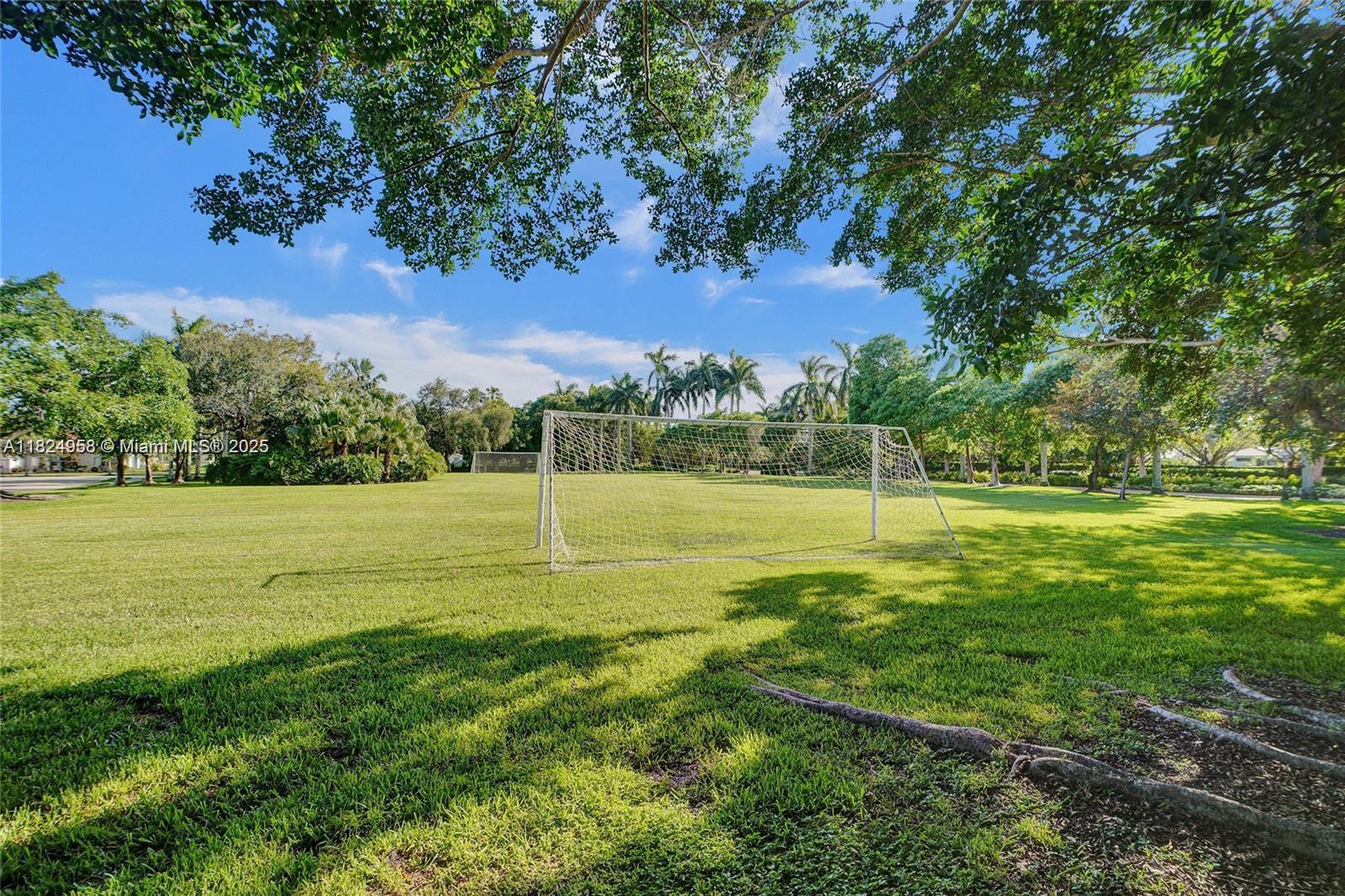 204 Cameron Weston, FL 33326