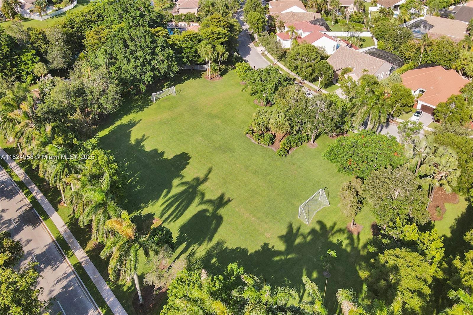 204 Cameron Weston, FL 33326