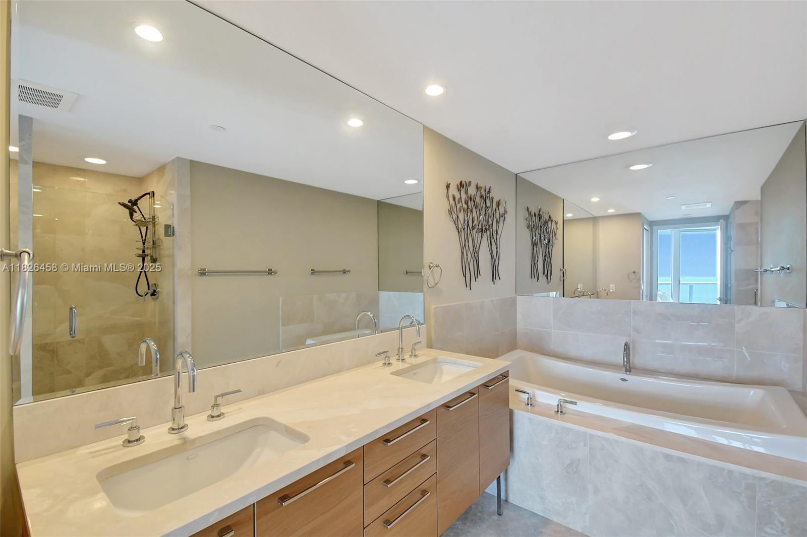 image Jade Beach15