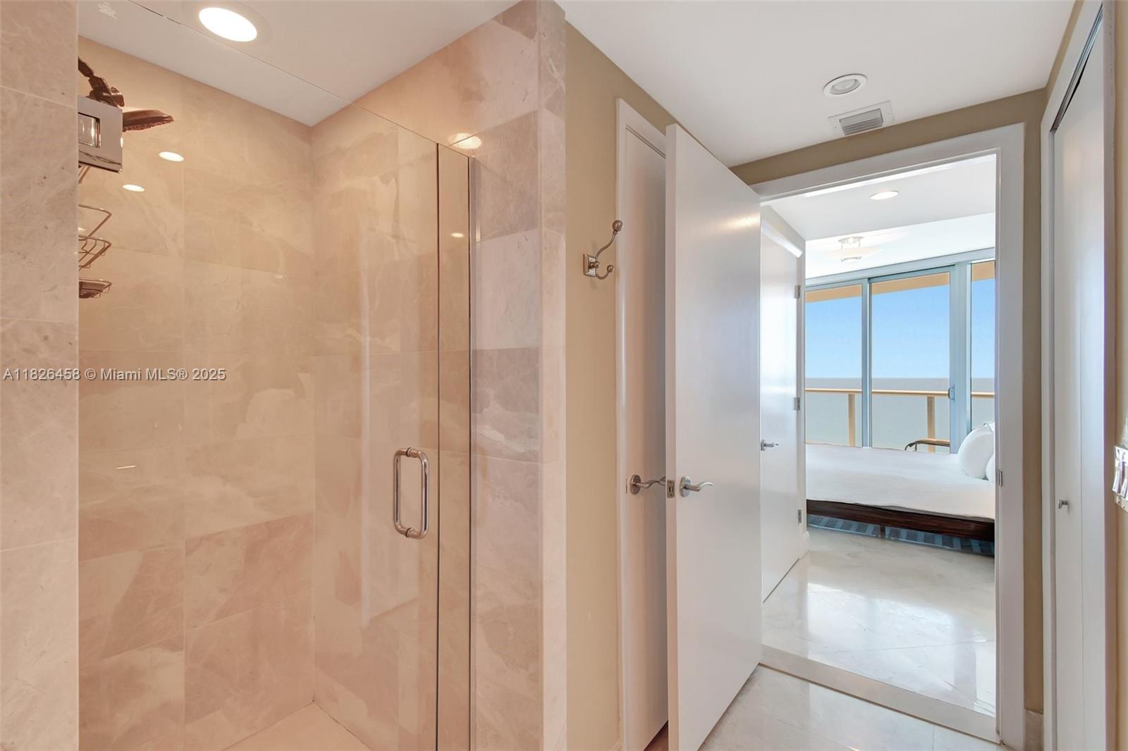 image Jade Beach17