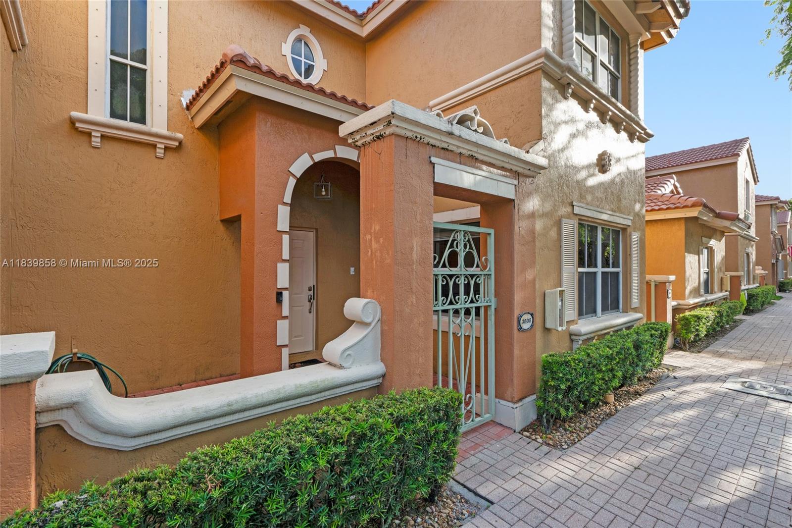 8422 NW 140th Ter #3608