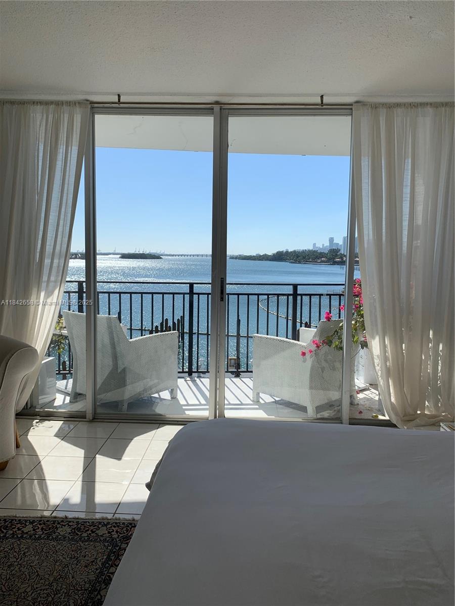 770 NE 69th St #4H Miami, FL 33138