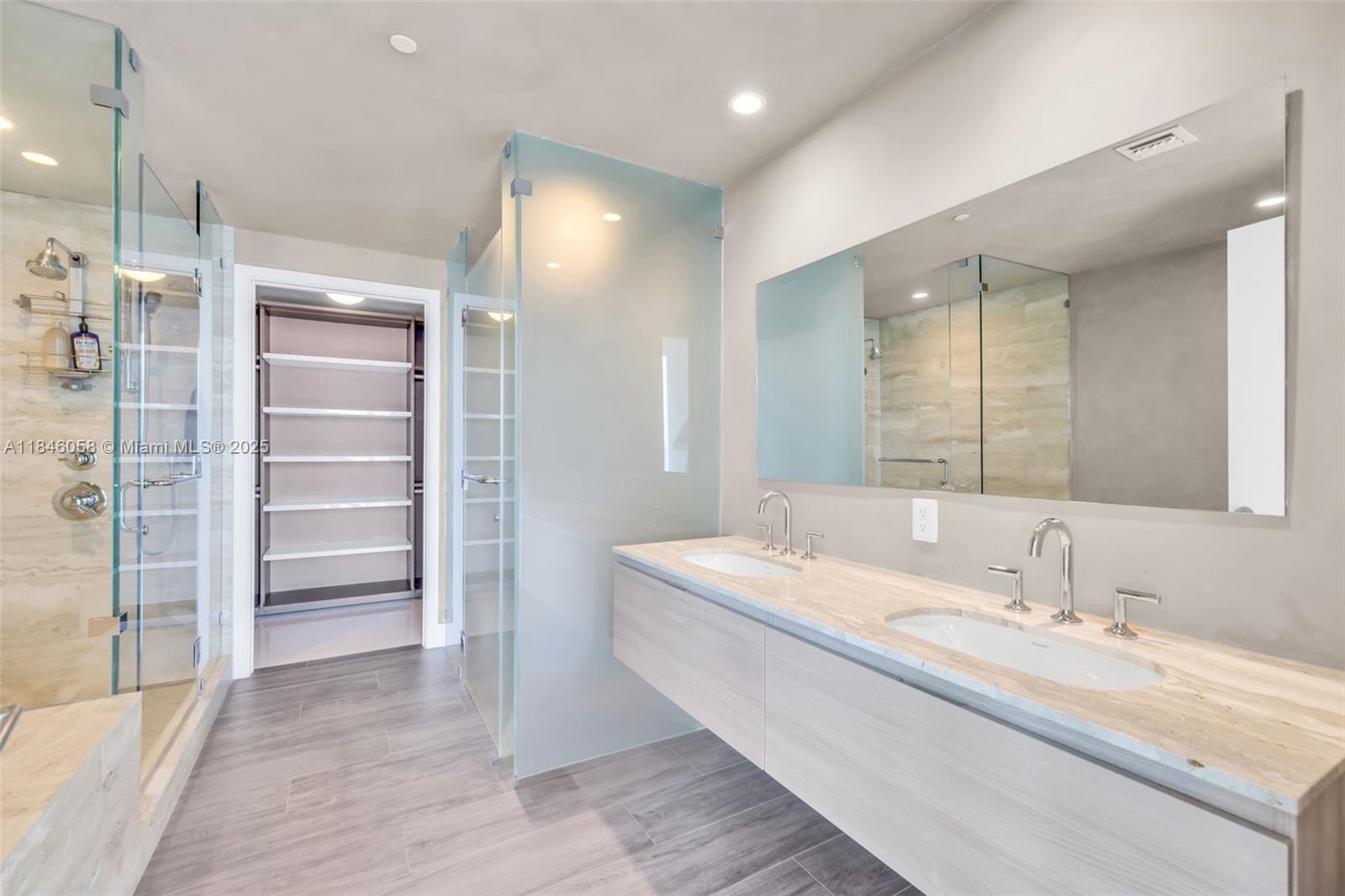 image Biscayne Beach Condo10