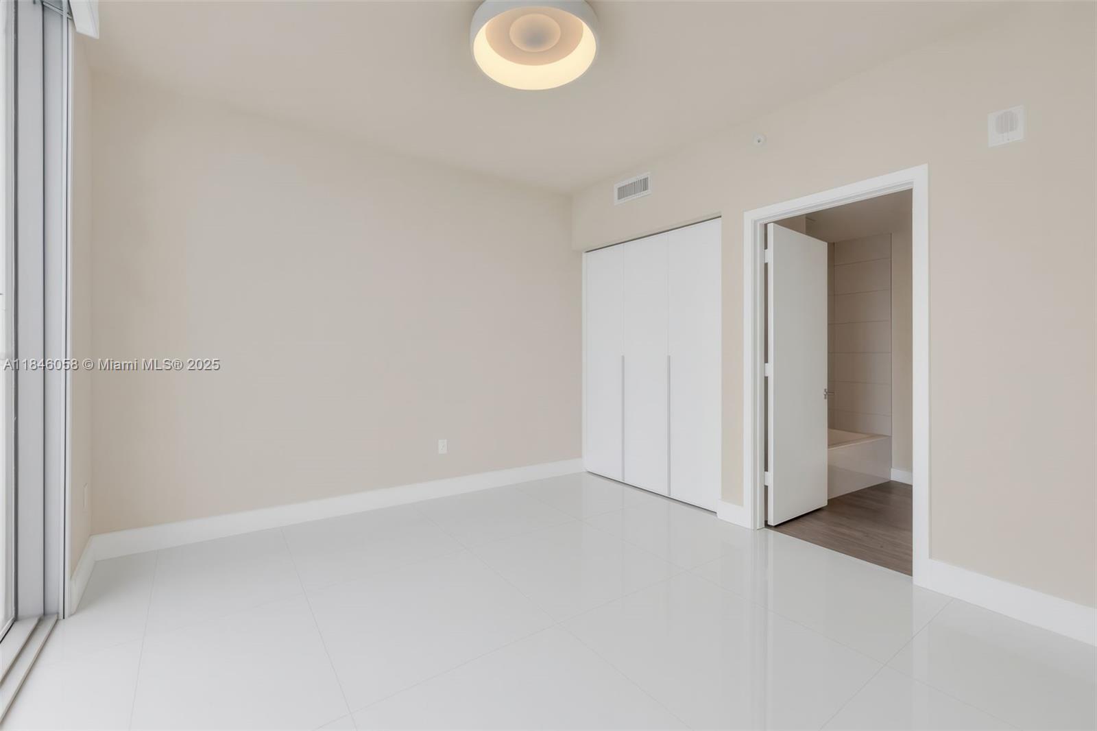 image Biscayne Beach Condo17