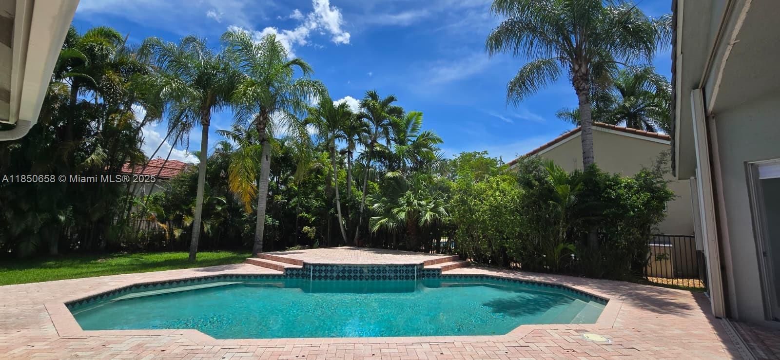 1506 Lantana Ct Weston, FL 33326