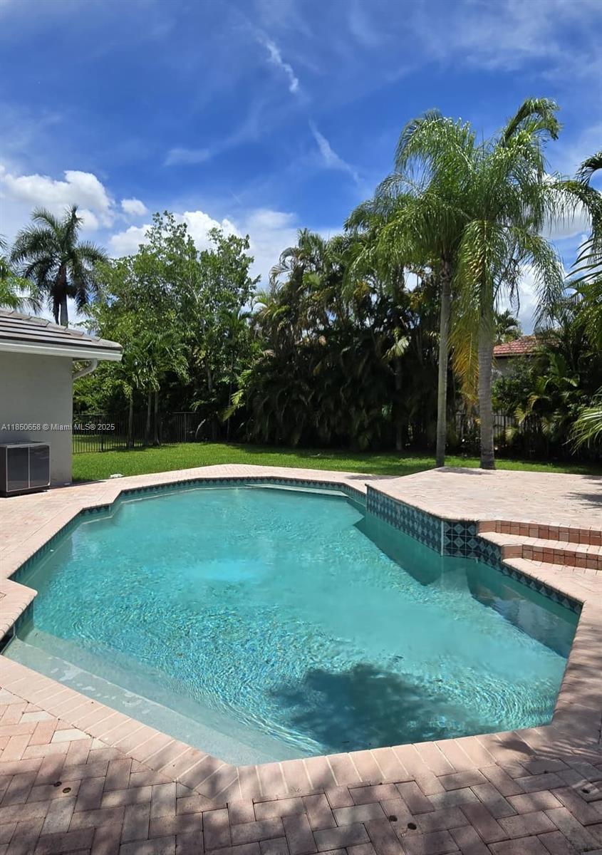 1506 Lantana Ct Weston, FL 33326