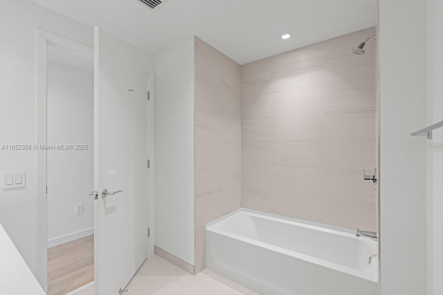 1116 N Ocean Blvd #304 Pompano Beach, FL 33062